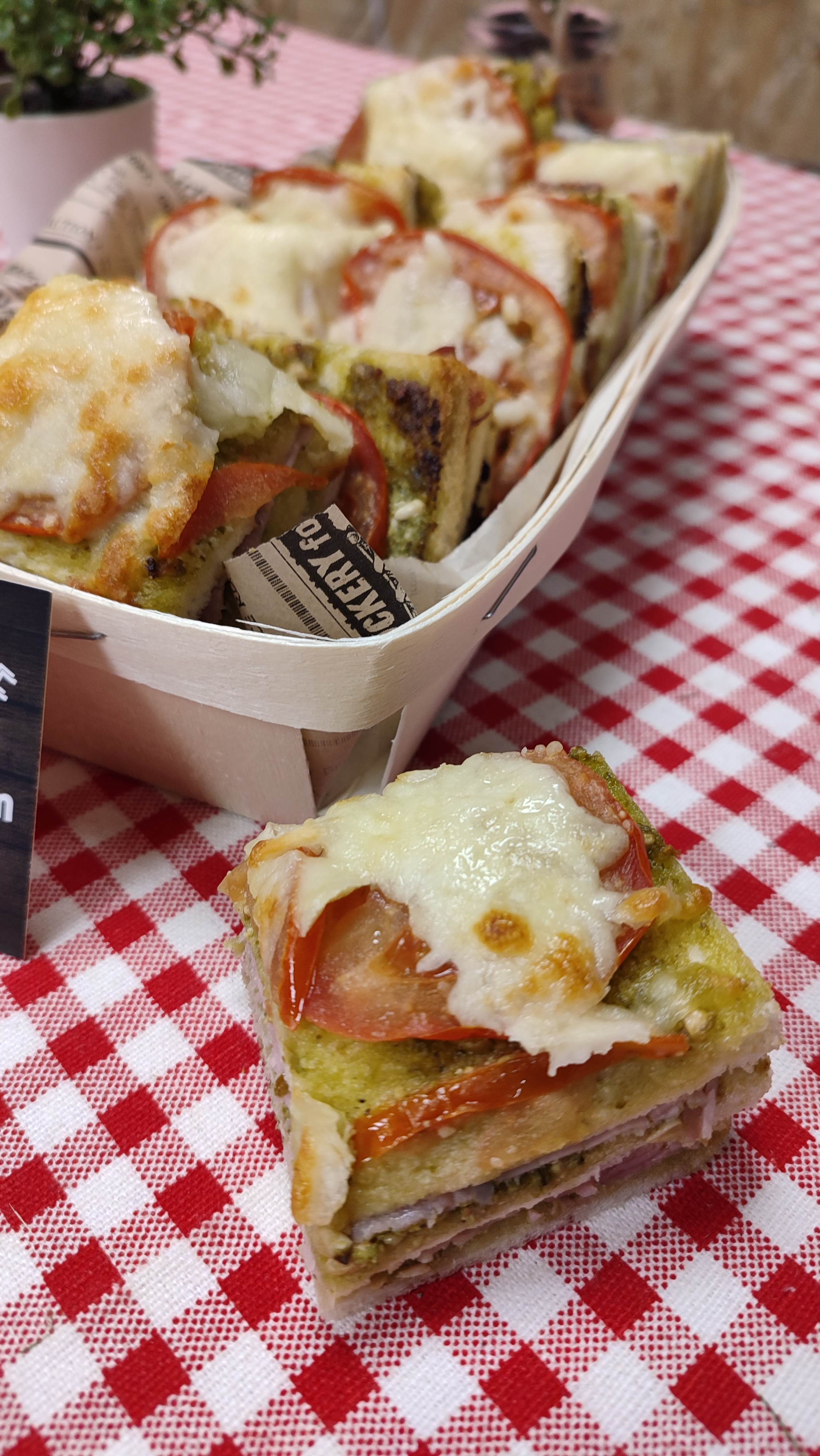 plateau de 10 mini croque italien